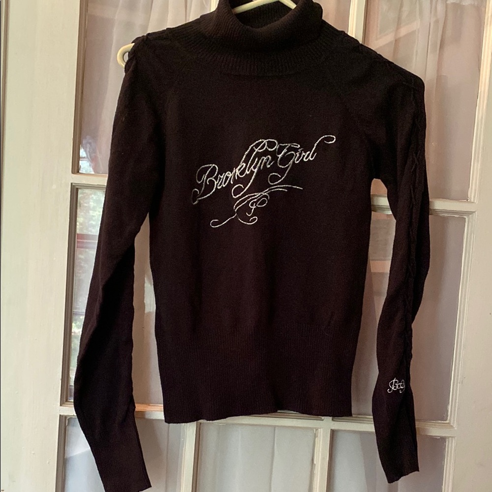 Brooklyn Girl black sweater size L for girl in good condit